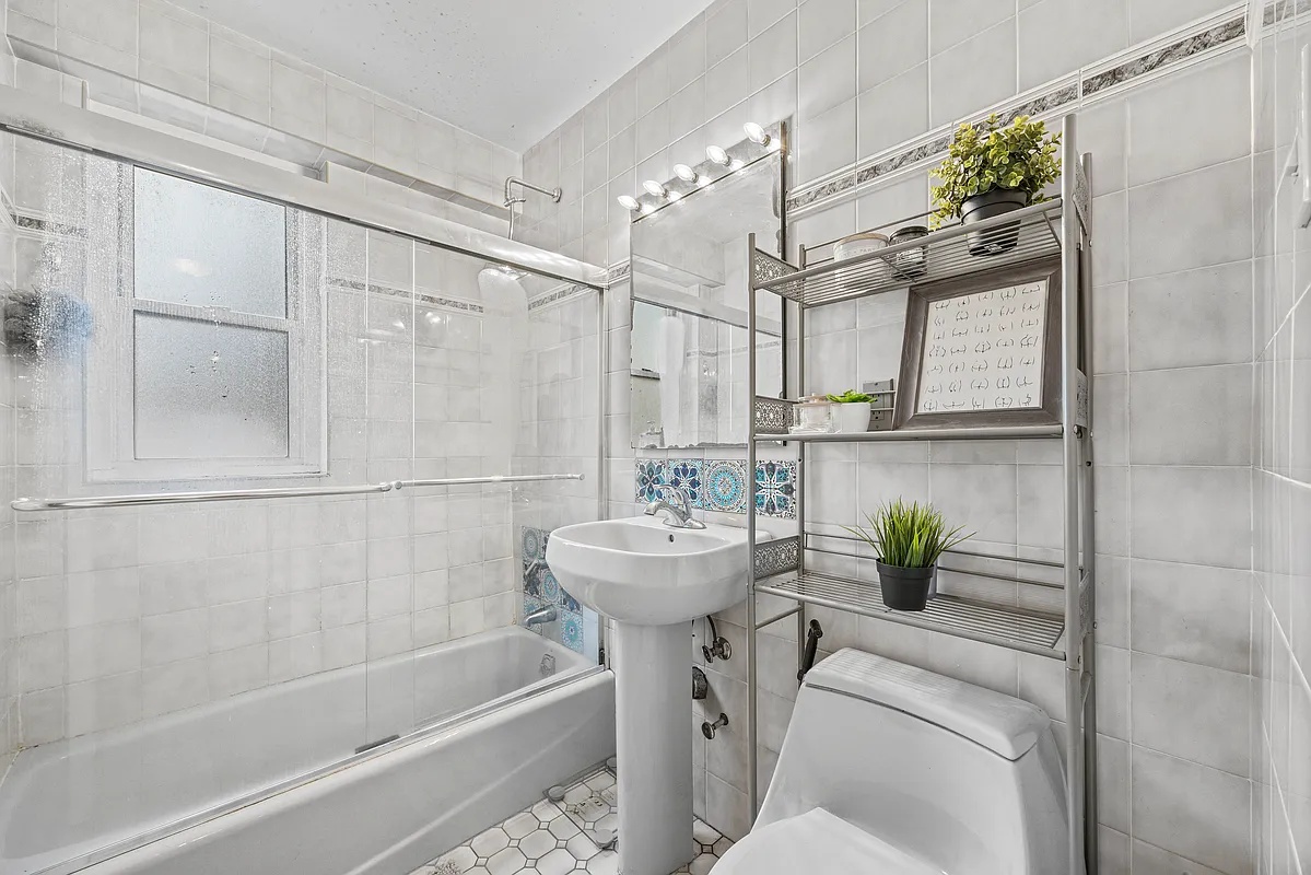 Windowed bathroom at 165 East 32nd Street, Apartment 16F